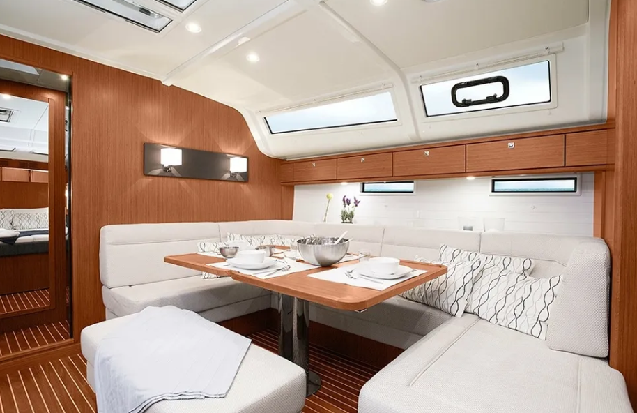 Bavaria Cruiser 51