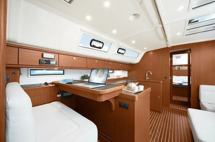Bavaria Cruiser 51