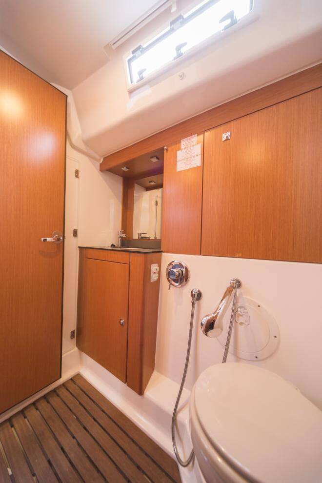 Bavaria Cruiser 56