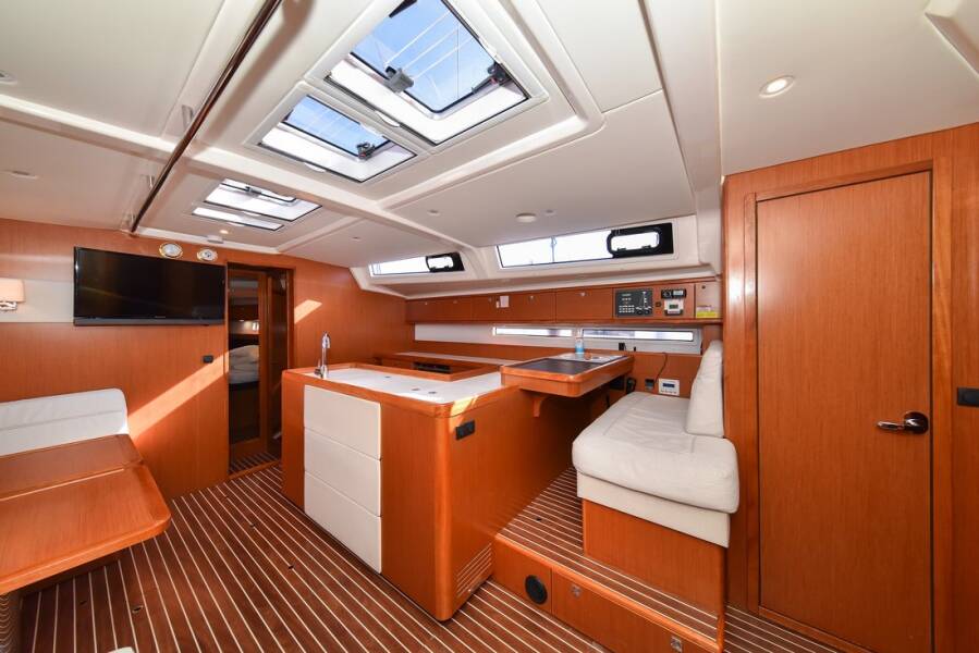 Bavaria Cruiser 56