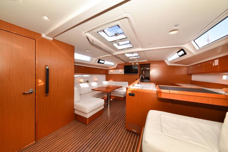 Bavaria Cruiser 56