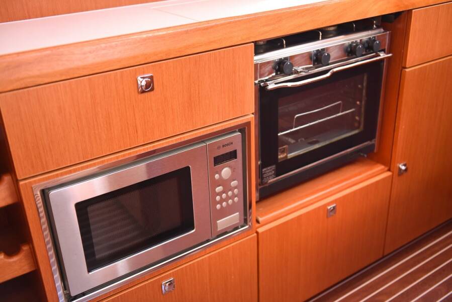 Bavaria Cruiser 56