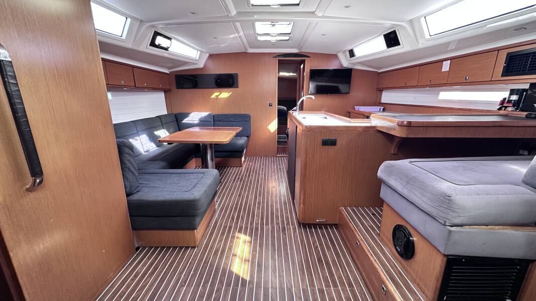 Bavaria Cruiser 56
