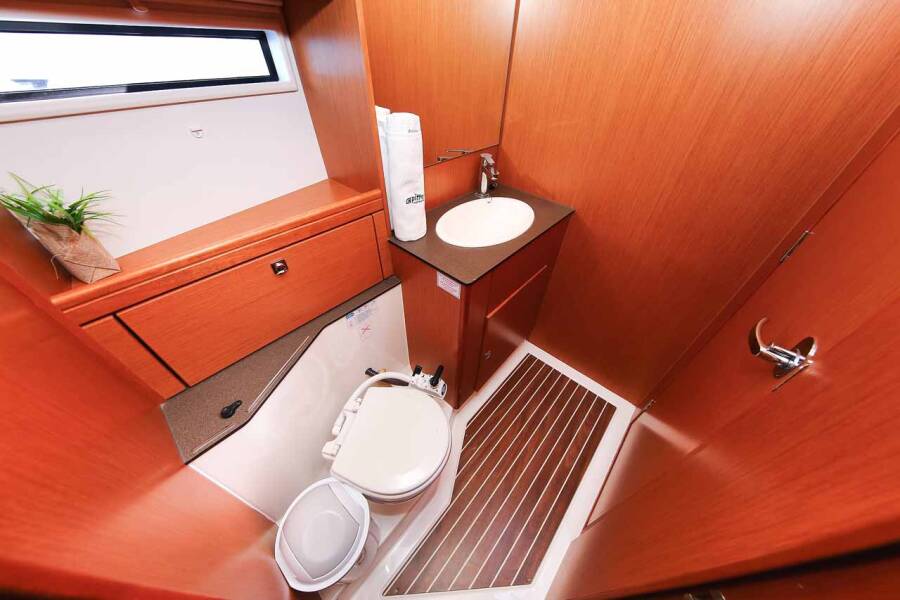 Bavaria Cruiser 56