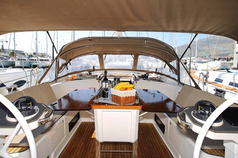 Bavaria Cruiser 56