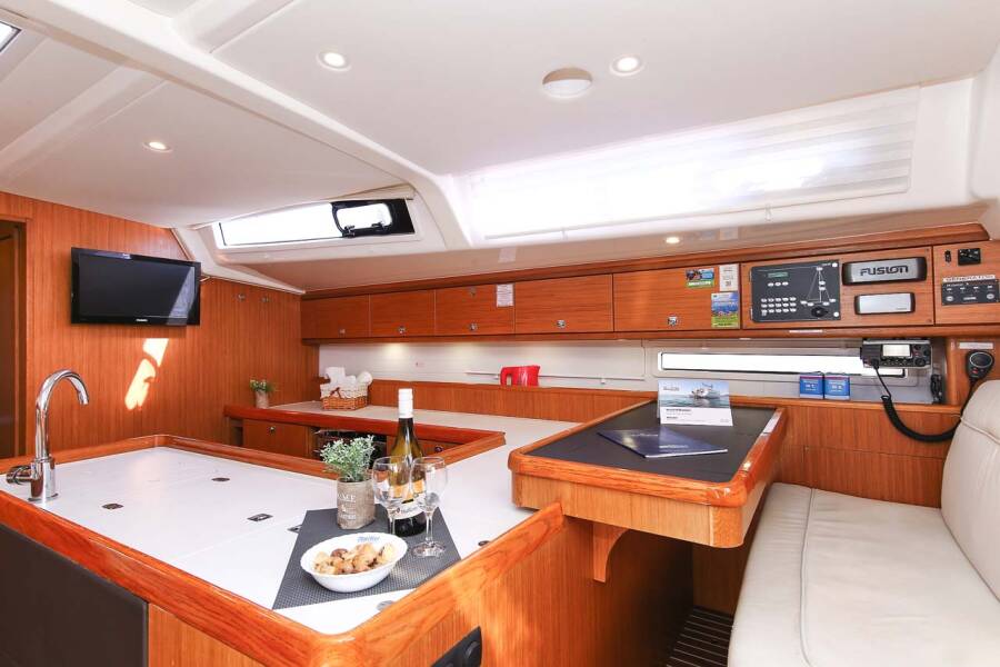 Bavaria Cruiser 56