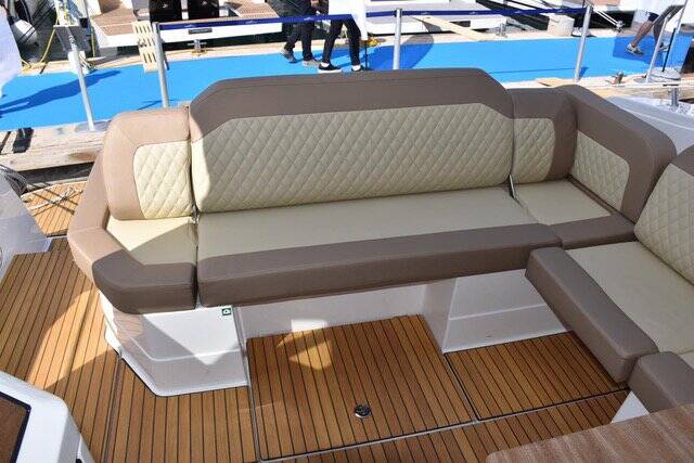 Bavaria SR38 Hard Top