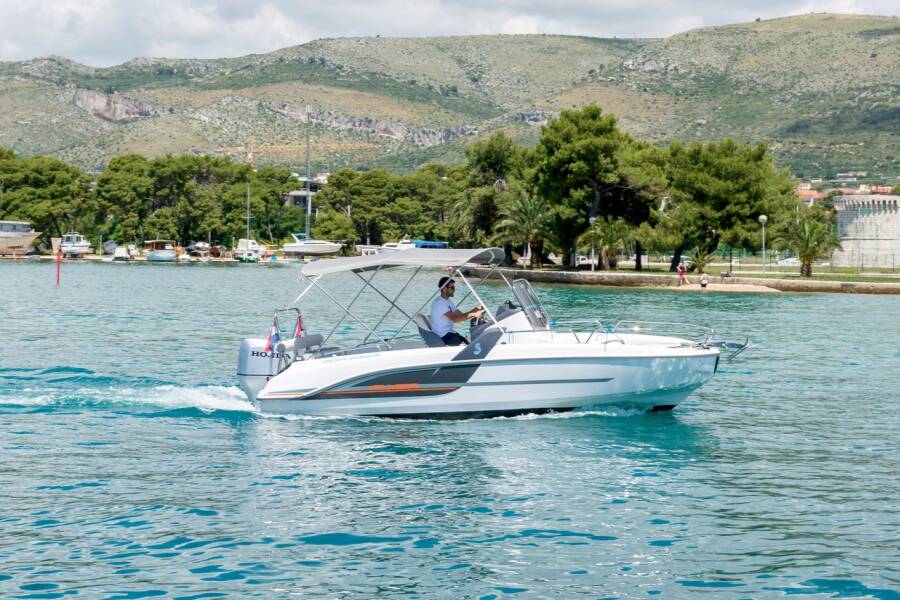 Beneteau