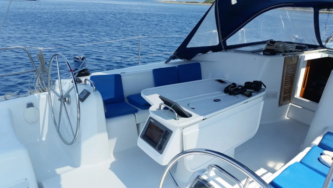 Cyclades 50.5