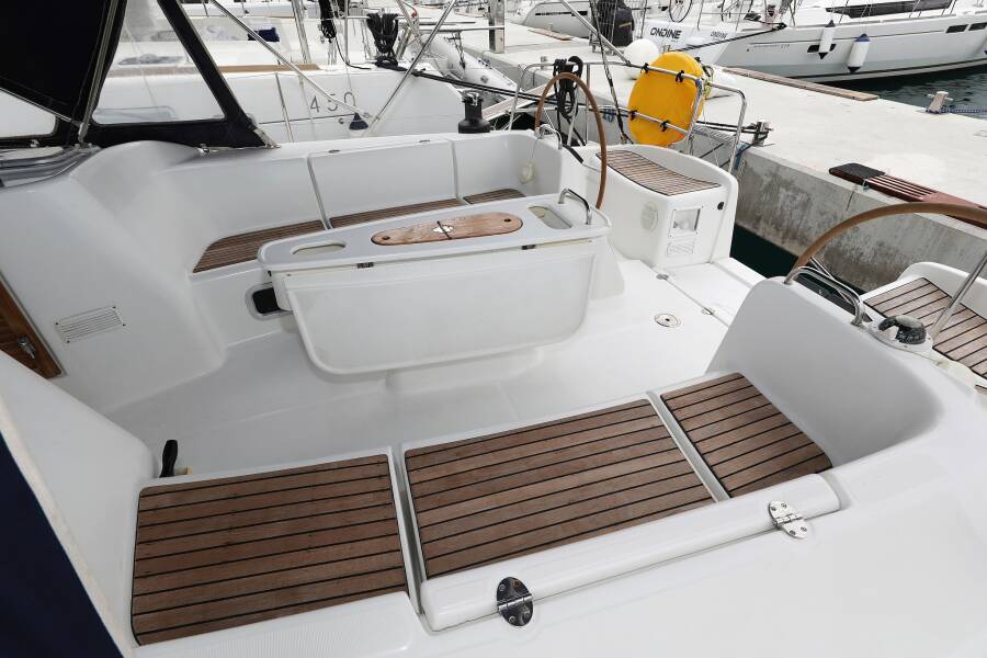 Cyclades 50.5