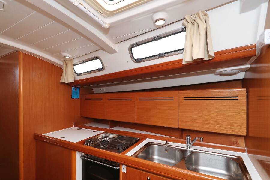 Cyclades 50.5