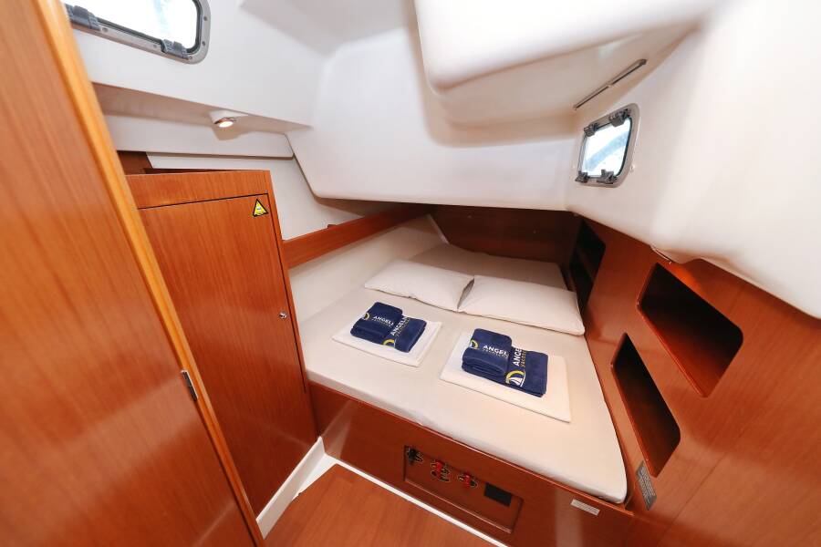 Cyclades 50.5