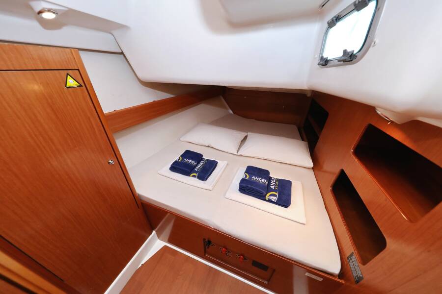 Cyclades 50.5