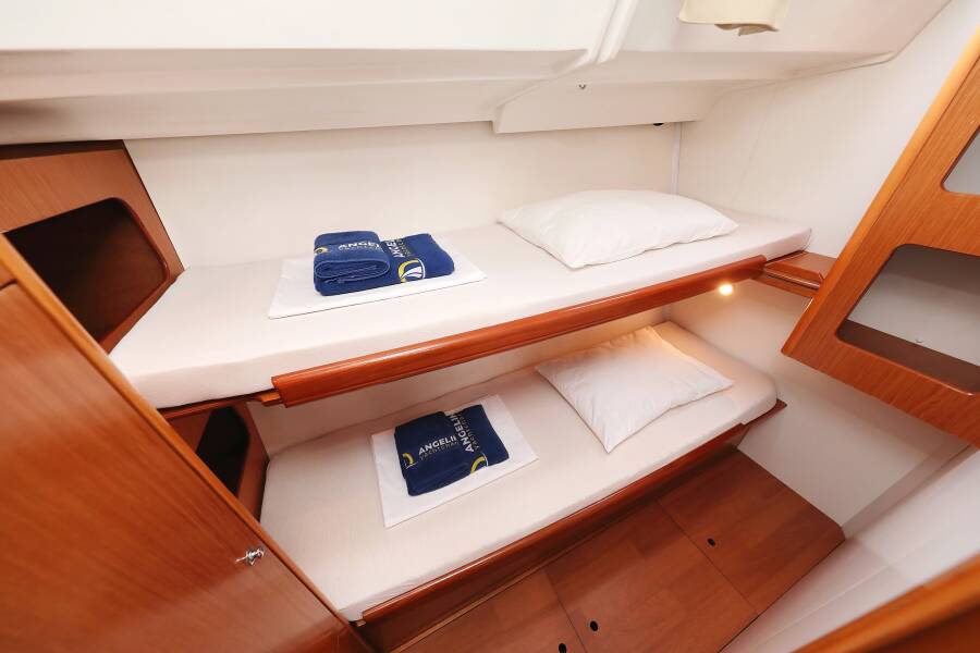 Cyclades 50.5
