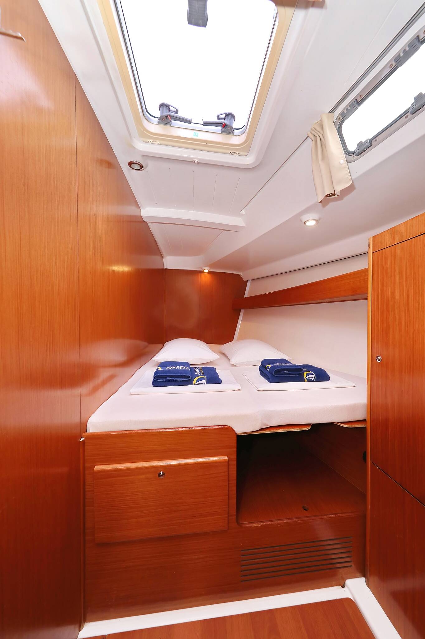 Cyclades 50.5