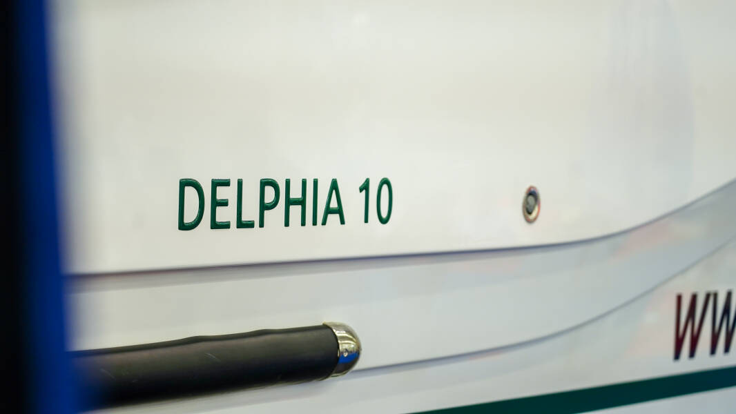 Delphia 10 Sedan
