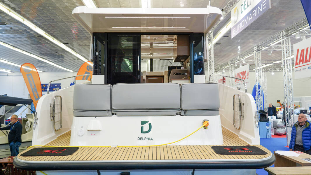 Delphia 10 Sedan
