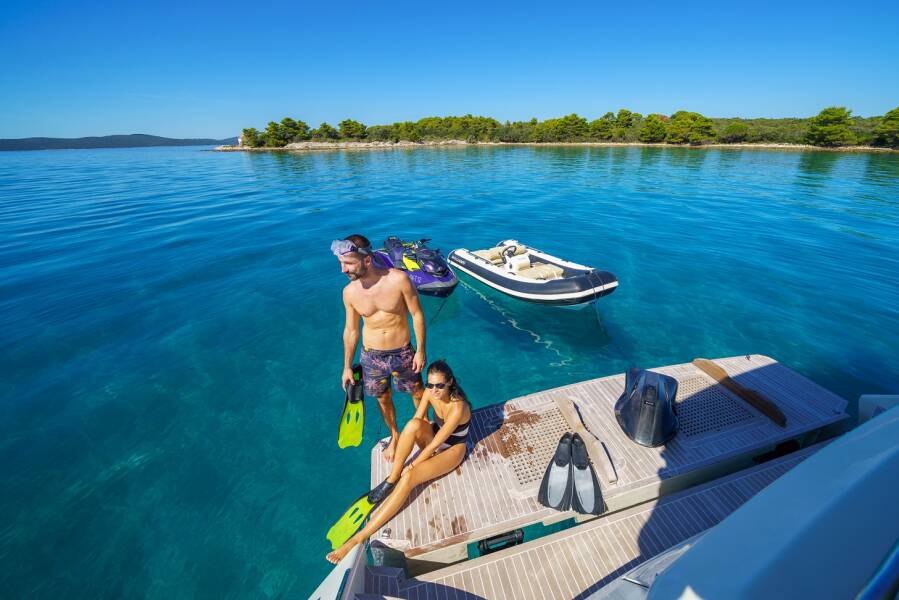 Dominator 780S Deluxe