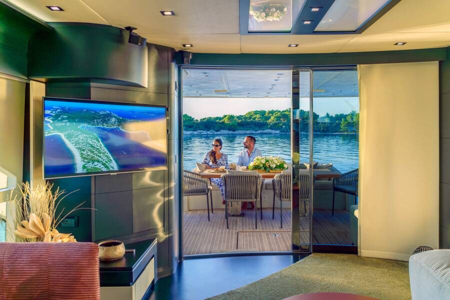 Dominator 780S Deluxe