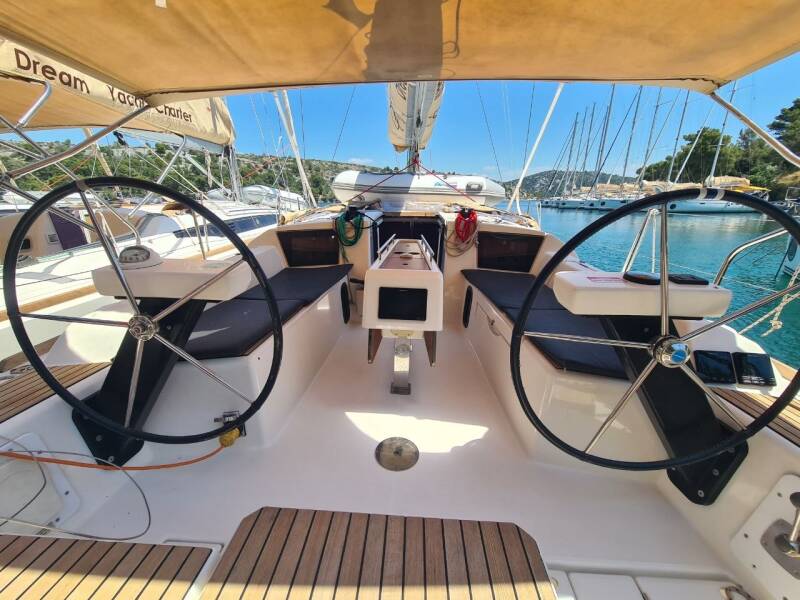Dufour 360 Liberty