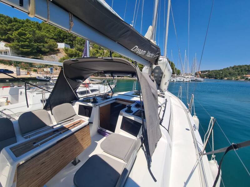Dufour 37
