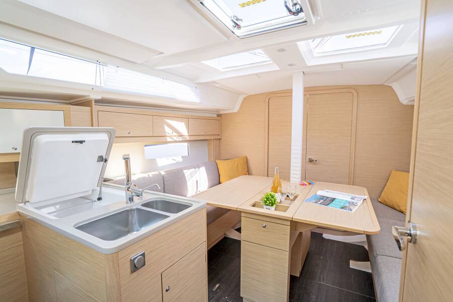 Dufour 37