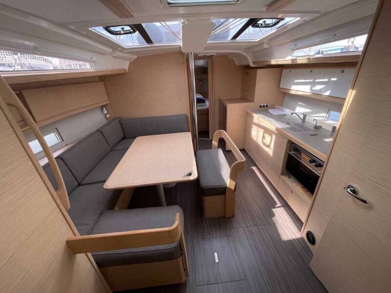 Dufour 430