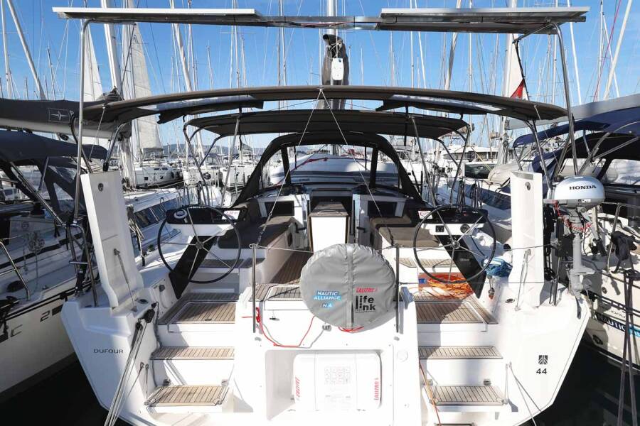 Dufour 44