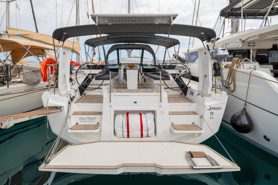Dufour 44