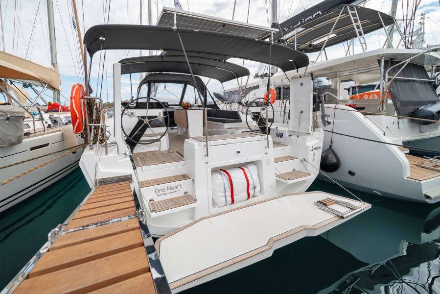 Dufour 44