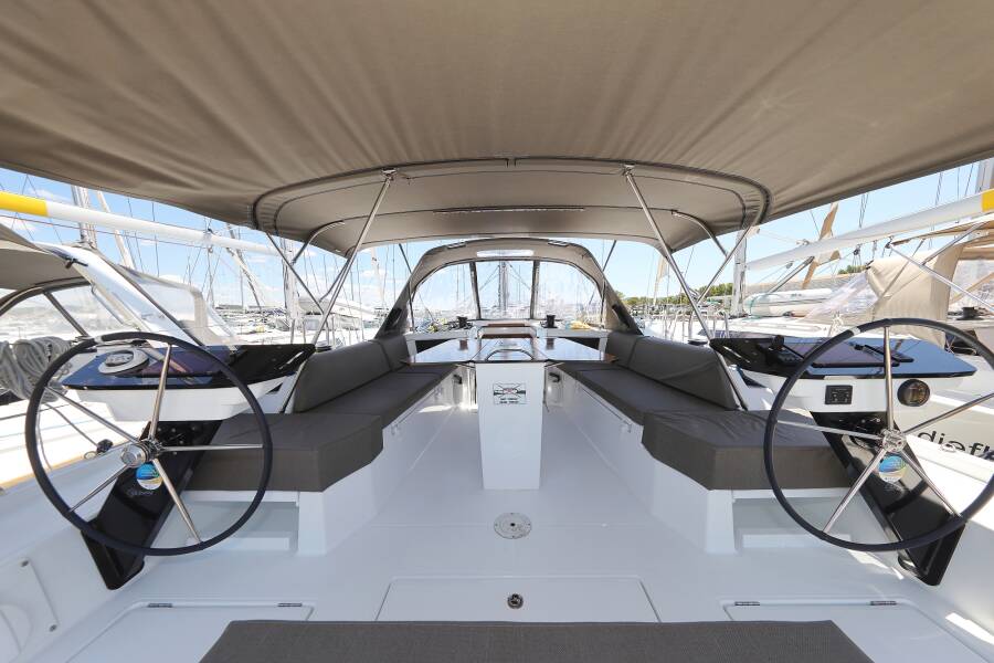 Dufour 44
