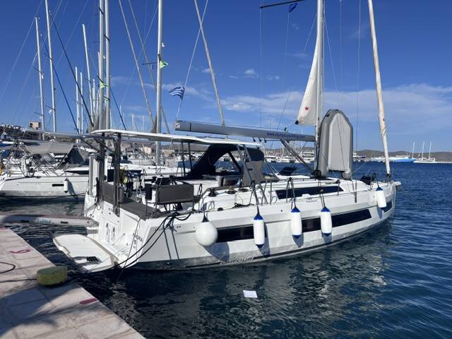 Dufour 44