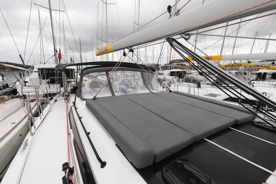 Dufour 470