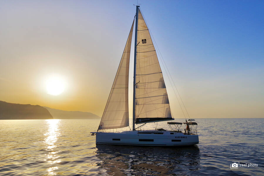 Dufour 470