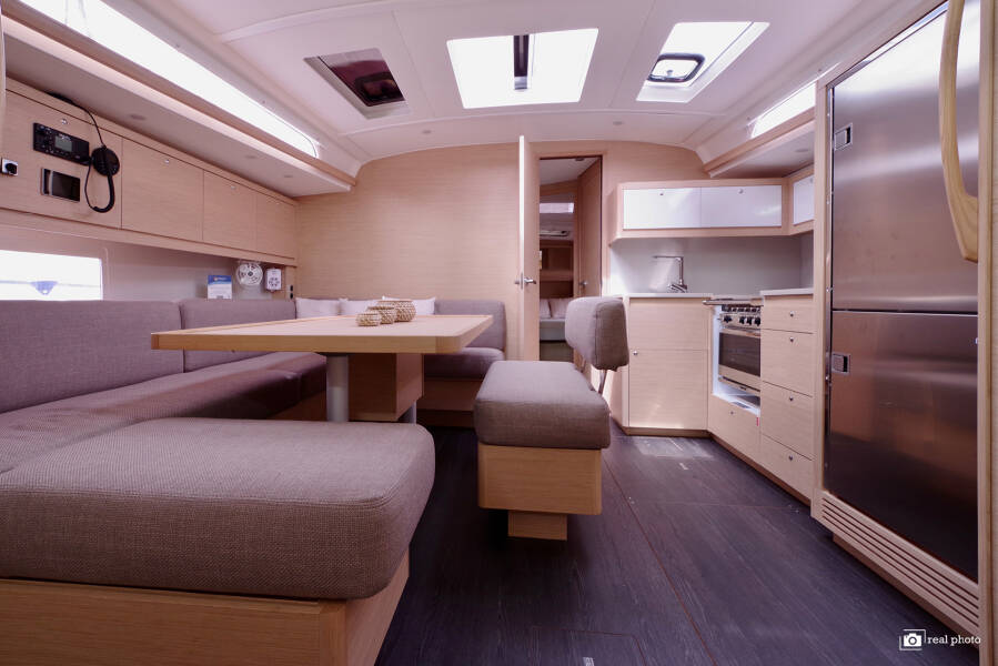 Dufour 470