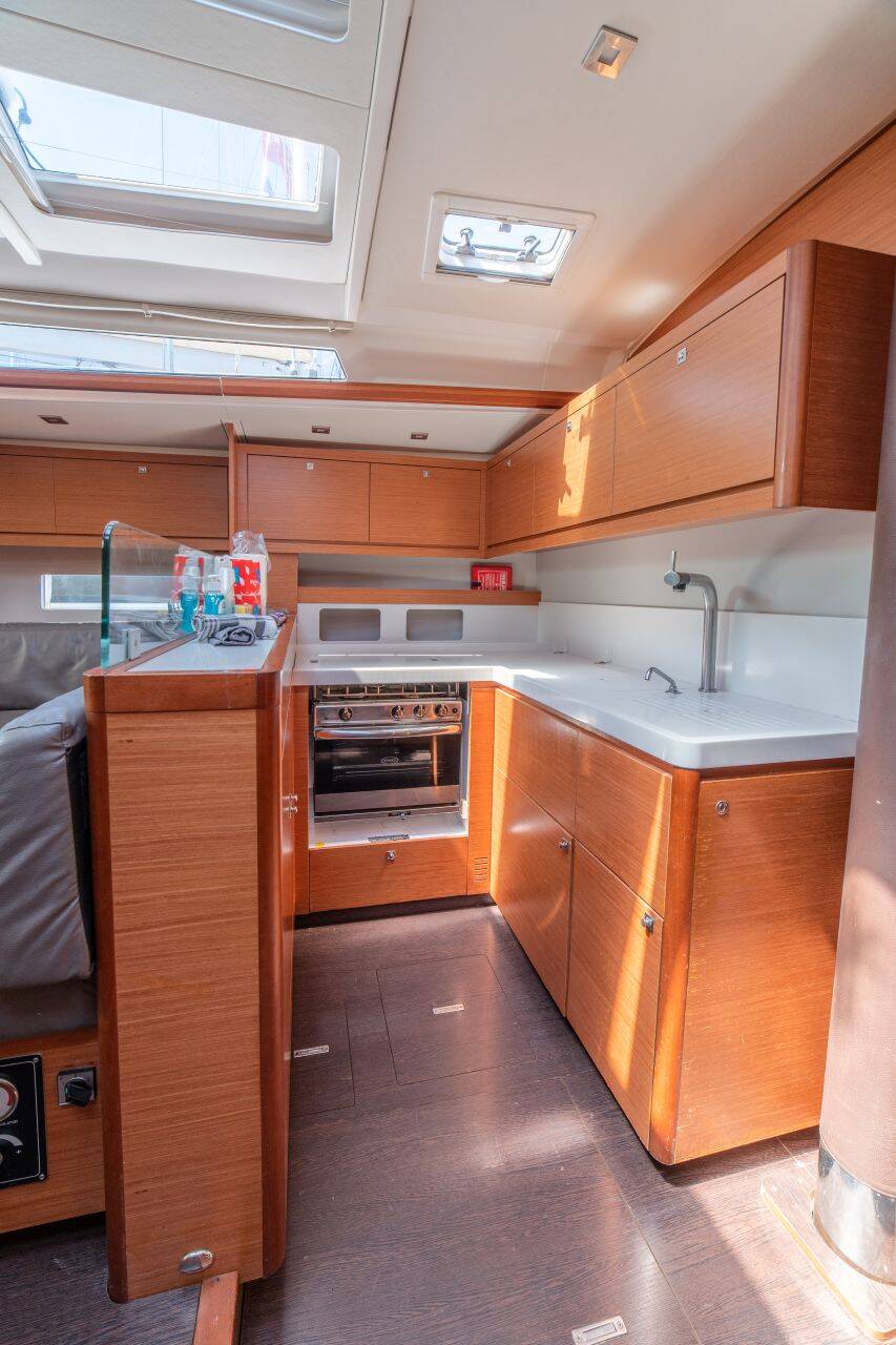 Dufour 530