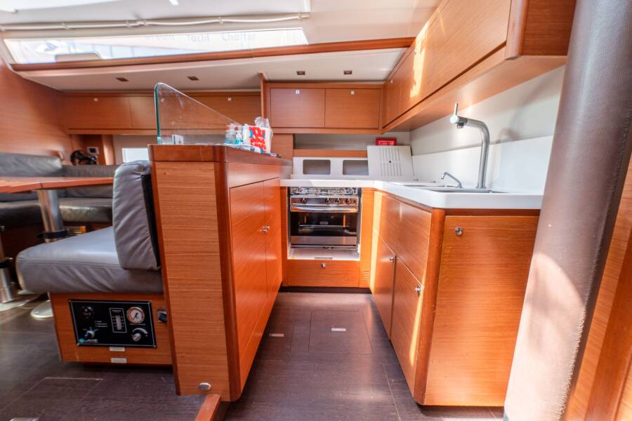 Dufour 530
