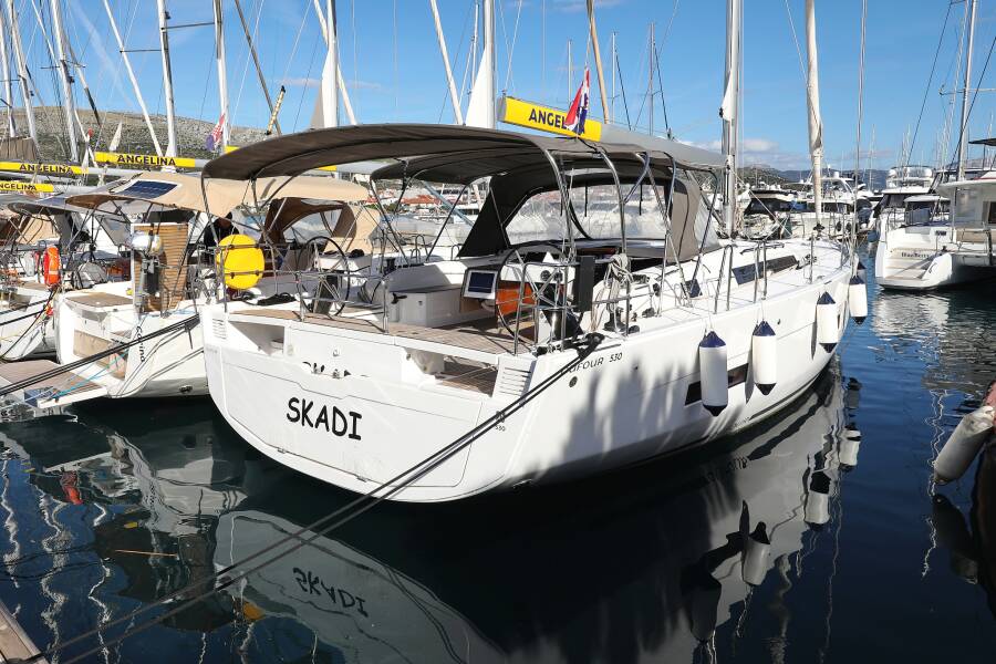 Dufour 530