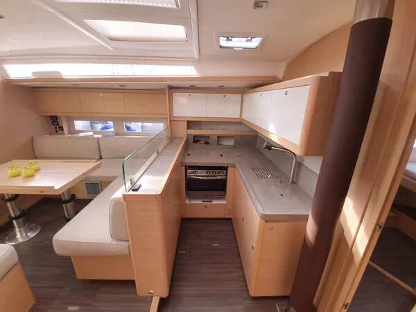 Dufour 530