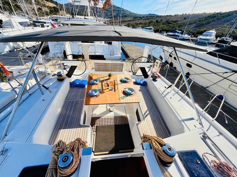 Dufour 530
