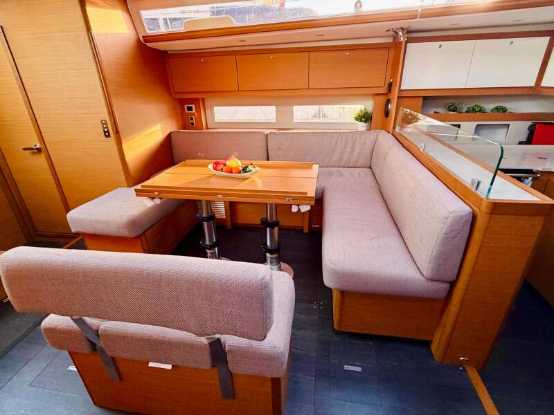 Dufour 530
