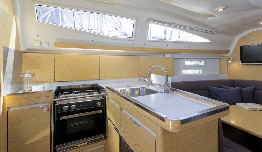Elan Impression 35