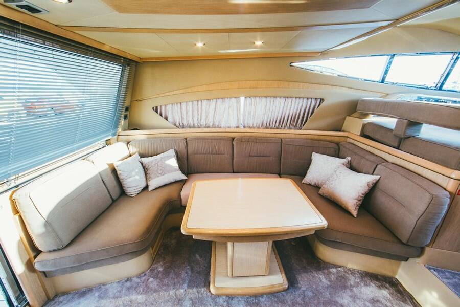 Ferretti Yachts 460