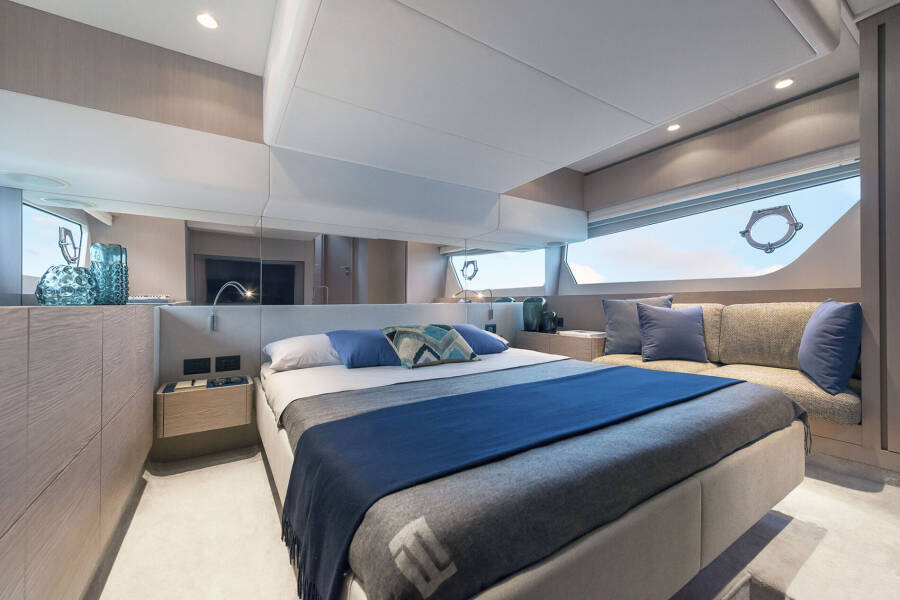 Ferretti Yachts 500