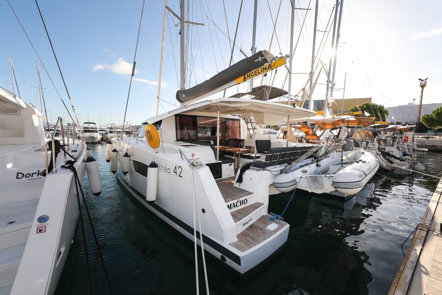 Fountaine Pajot Astrea 42 Quatuor