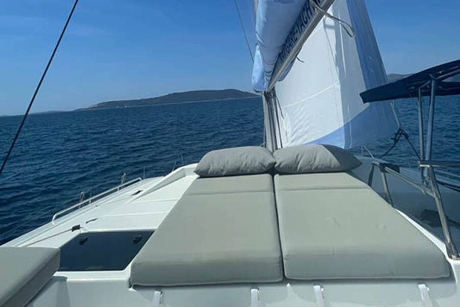 Fountaine Pajot Astrea 42