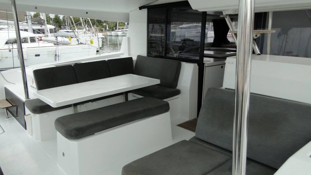 Fountaine Pajot Astrea 42