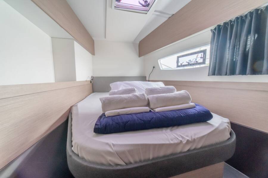 Fountaine Pajot Astrea 42