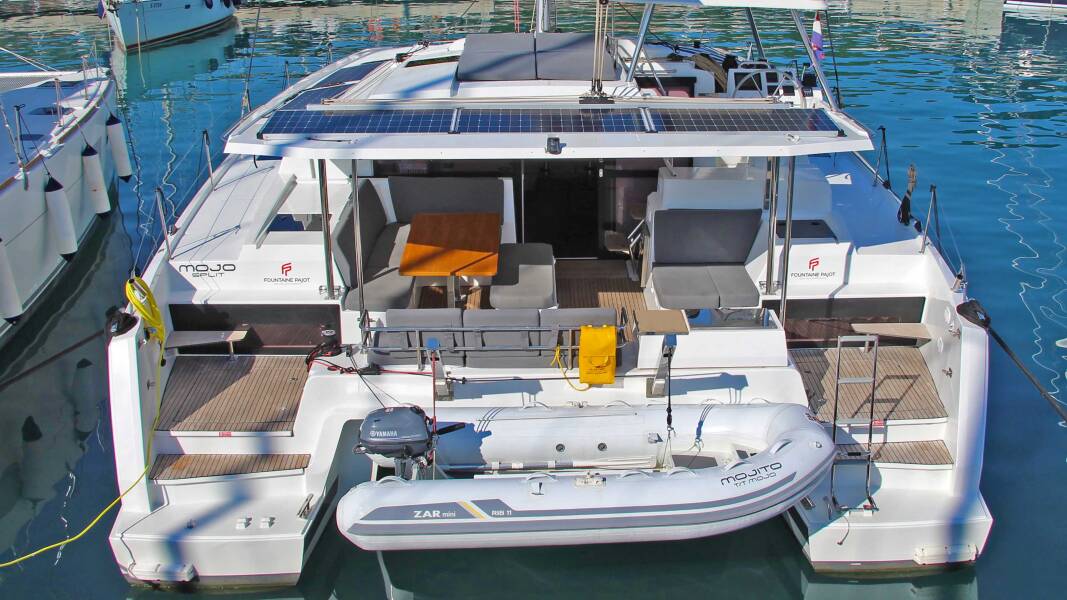 Fountaine Pajot Astrea 42