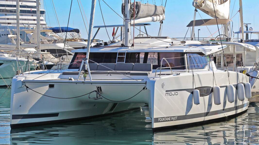 Fountaine Pajot Astrea 42